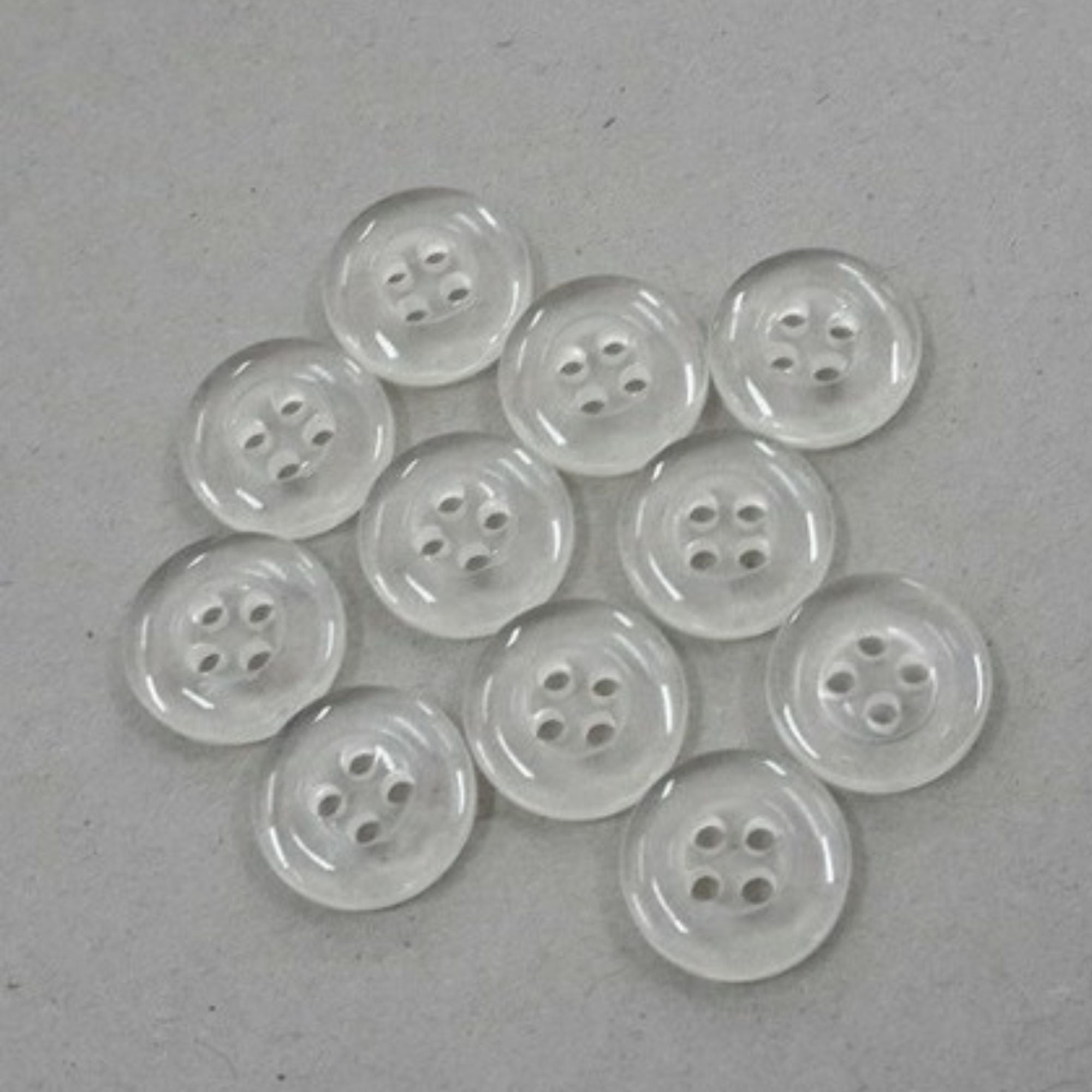 BUTTONS 4 HOLE